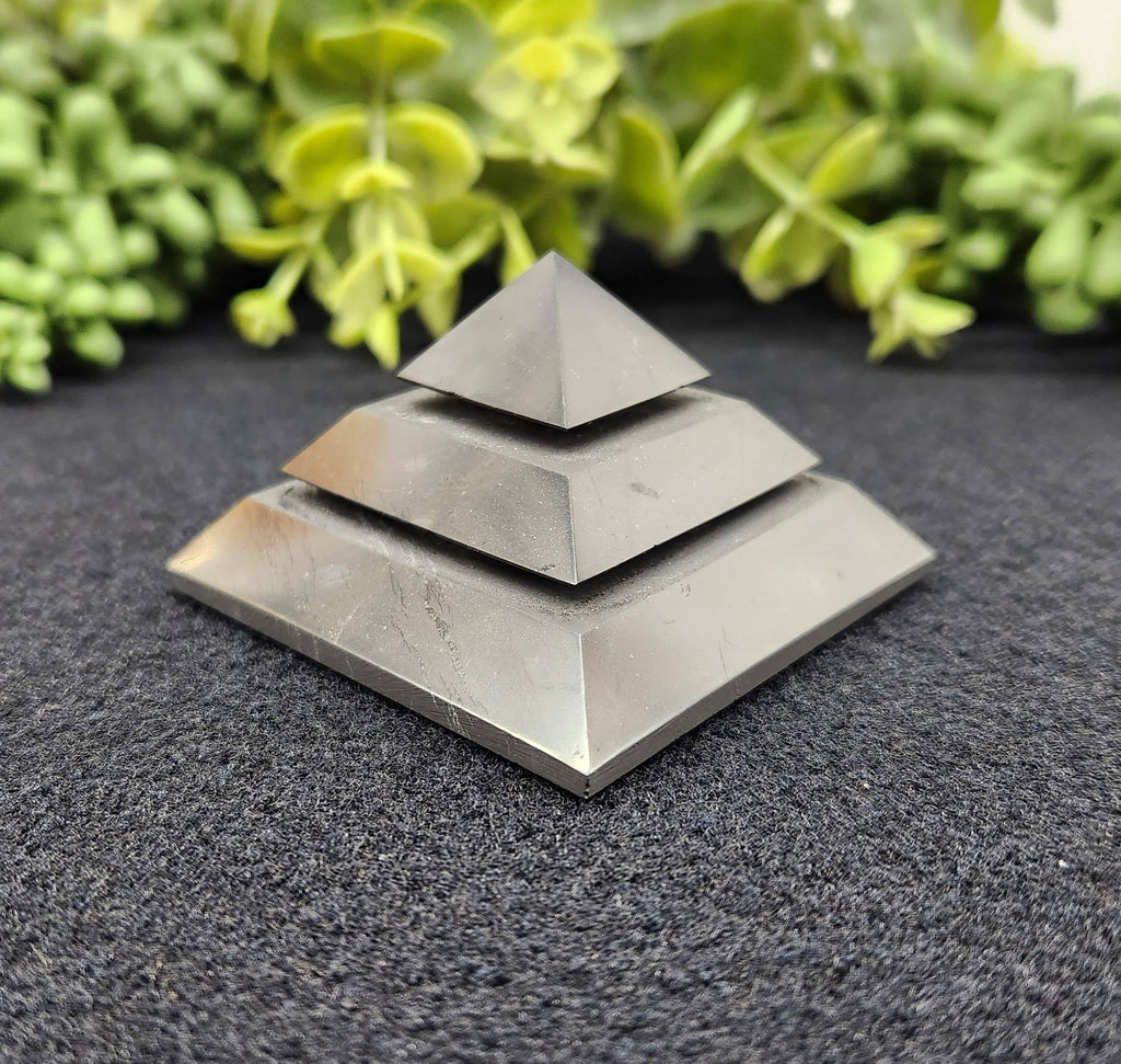 Shungite Pyramid Saqqara 5cm