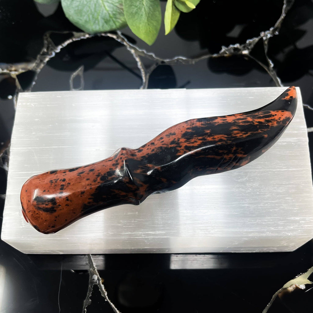 Mahogany Obsidian Dagger